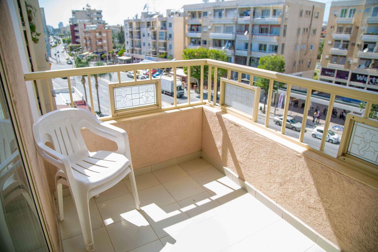 Chrysanthos Boutique Apartments Лимасол Экстерьер фото